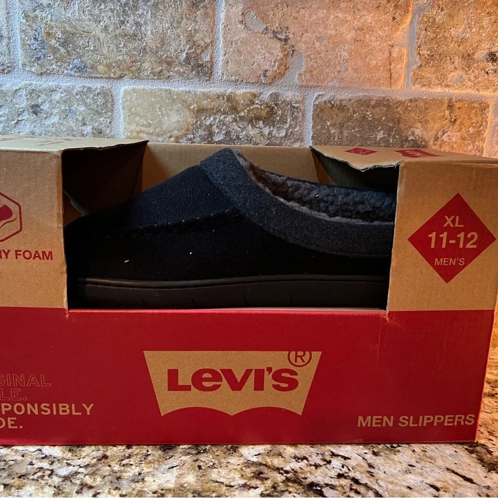 Levi's Men's Black Slip-On Loafers / Slippers